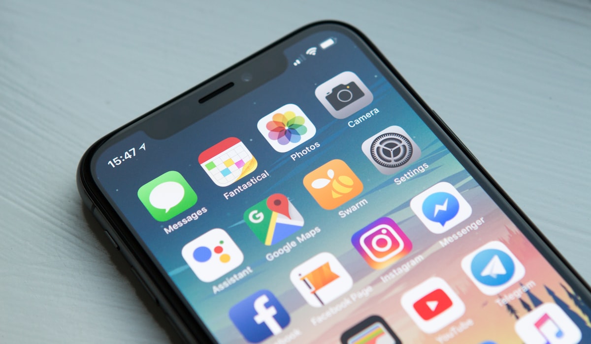 Learning and trading from a mobile device anywhere
